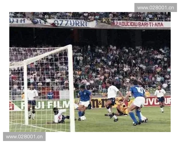 围绕激烈足球对决展现赛场瞬息万变攻防较量与球队荣耀之争盛会战